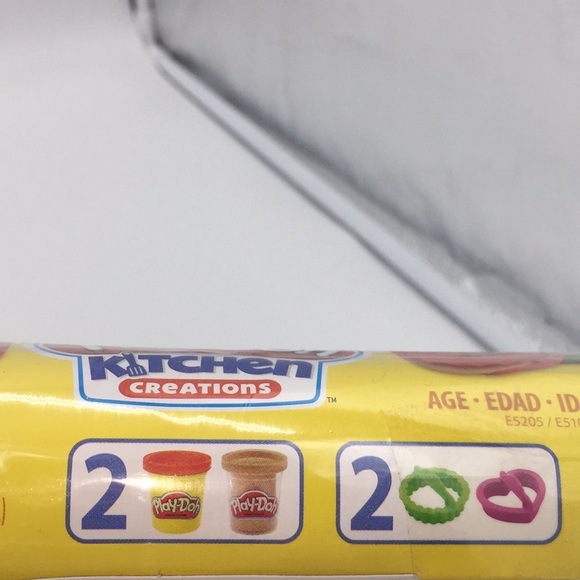 7 Play-Doh Kitchen Creations Case of Cookie Canisters in Retail Display Box - Picture 8 of 12